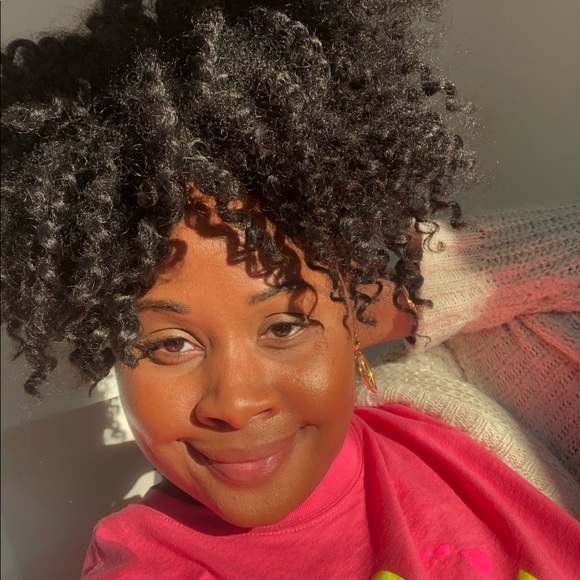 Meet your Posher, ROXY! - Picture 4 of 8